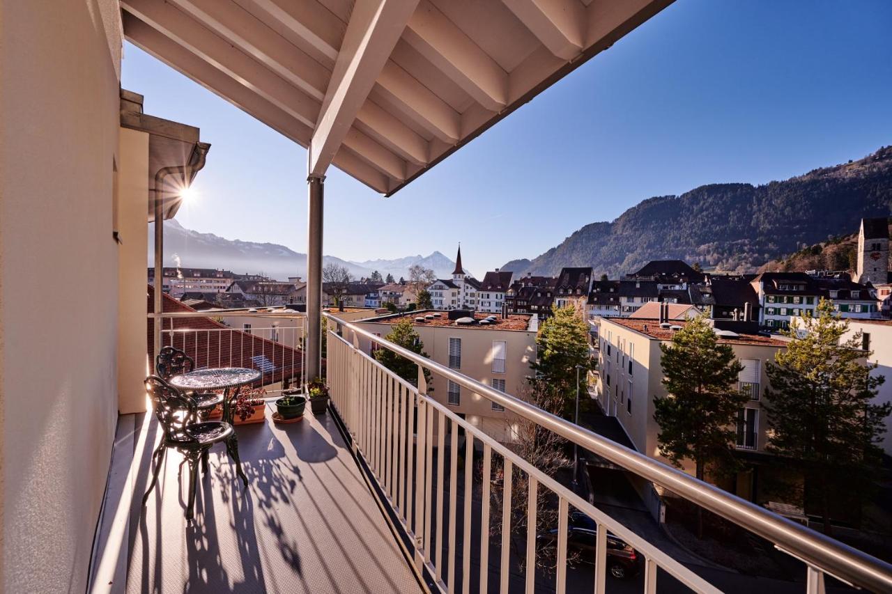City Center Apartment With Mountain View Interlaken Bagian luar foto